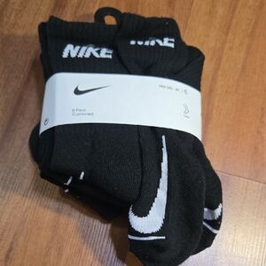 Nike Black Crew Athletic Socks  6 Pack NWT Cushioned Ankle socks 10X- 3Y KIDS